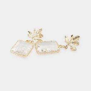 Amari Leaf Drop Earrings